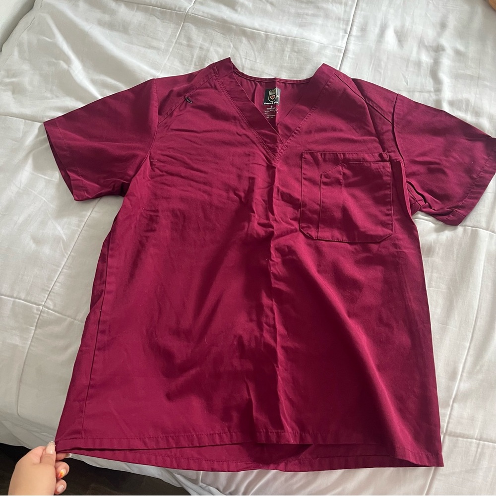 Casual Red Top with Short Sleeves and Solid Color